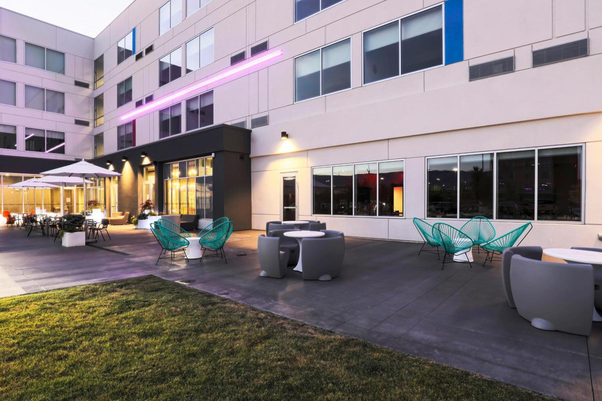 Aloft Reno Tahoe International Airport Bagian luar foto